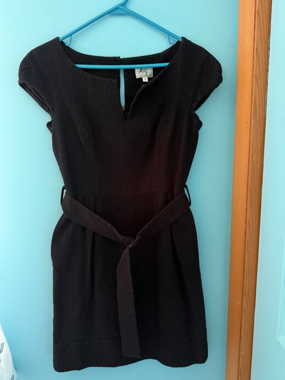 Milly Classic Black Textured Dress w/ Belt – Elegant & Timeless